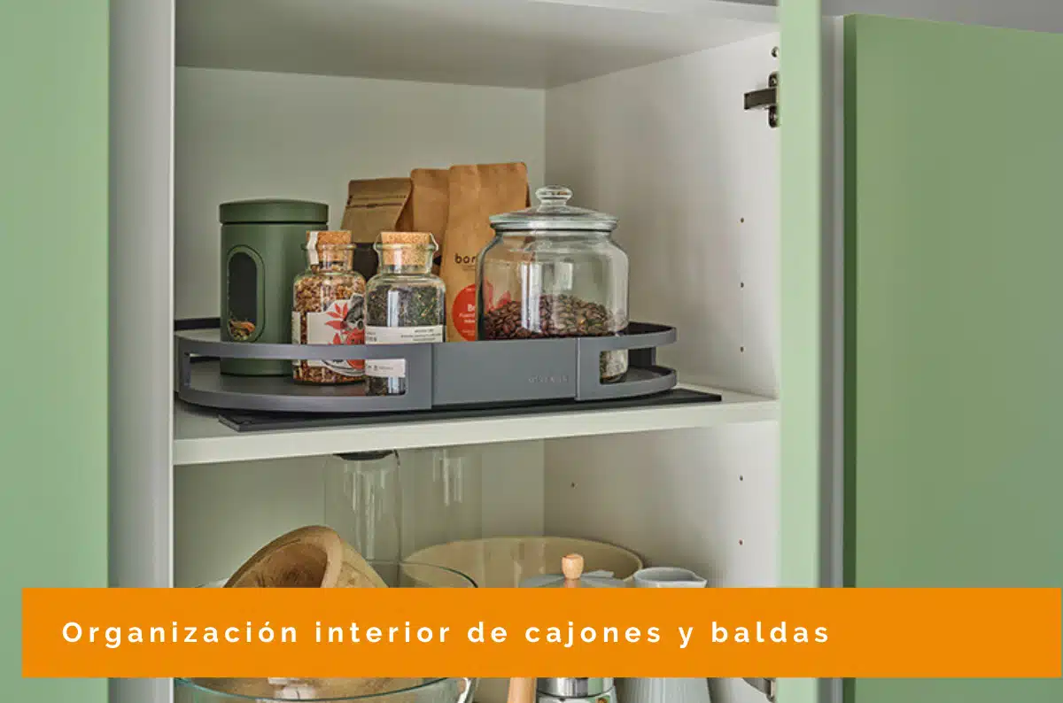 Organización interior herrajes para cocina